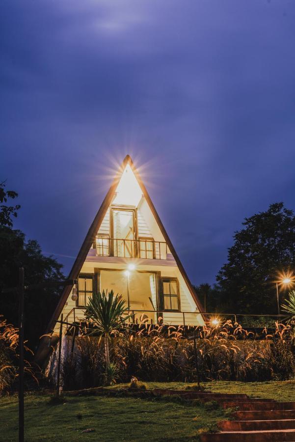 Nang Non Camping Ville นางนอนแค้มป์ปิ้งวิลล์ Mae Sai Buitenkant foto